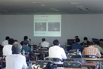 写真:講演の様子2