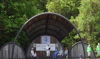 写真:開会式
