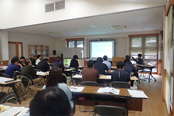写真:緑の雇用研修の様子1