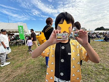写真：木製マグネット作り