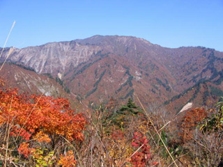 秋の御神楽岳の写真